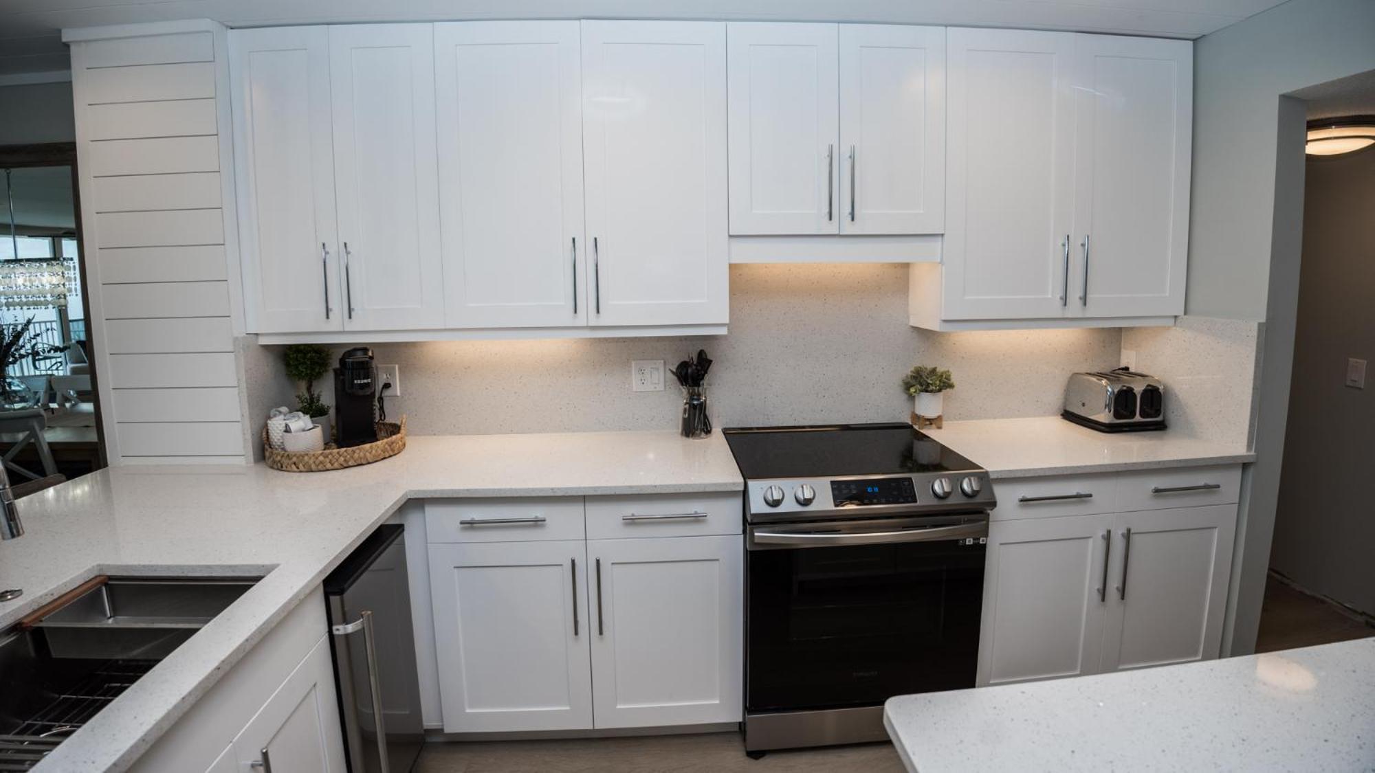 New Rental - 3Br 3Ba Corner Beachfront - 2024 Remodel - 3 Pools, Tiki Hut, Gym, Tennis 파나마 시티 외부 사진