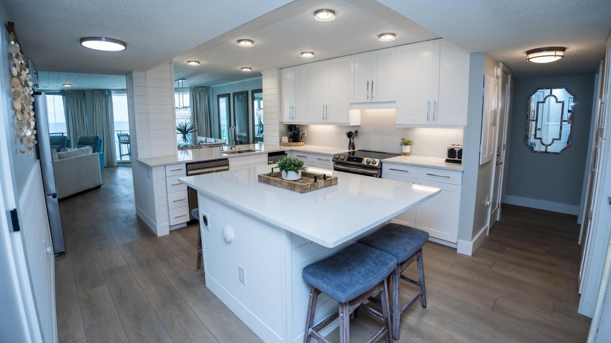 New Rental - 3Br 3Ba Corner Beachfront - 2024 Remodel - 3 Pools, Tiki Hut, Gym, Tennis 파나마 시티 외부 사진